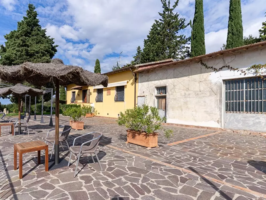 Immagine 91 di Casa colonica in vendita  a Capraia E Limite