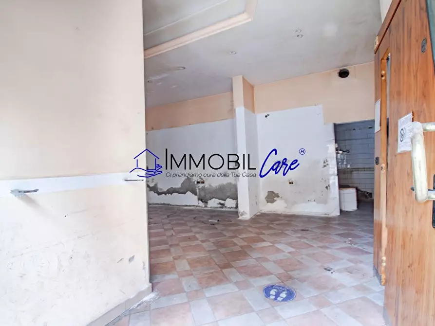 Immagine 2 di Locale commerciale in affitto  a Livorno