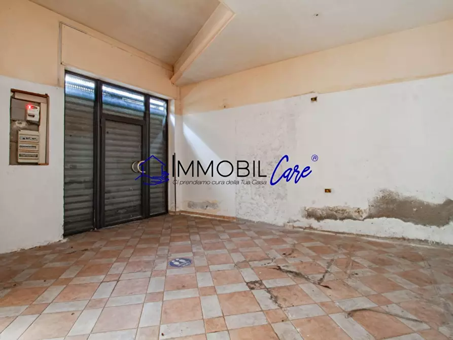 Immagine 6 di Locale commerciale in affitto  a Livorno