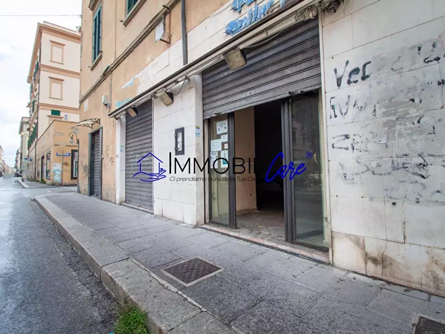 Immagine 8 di Locale commerciale in affitto  a Livorno