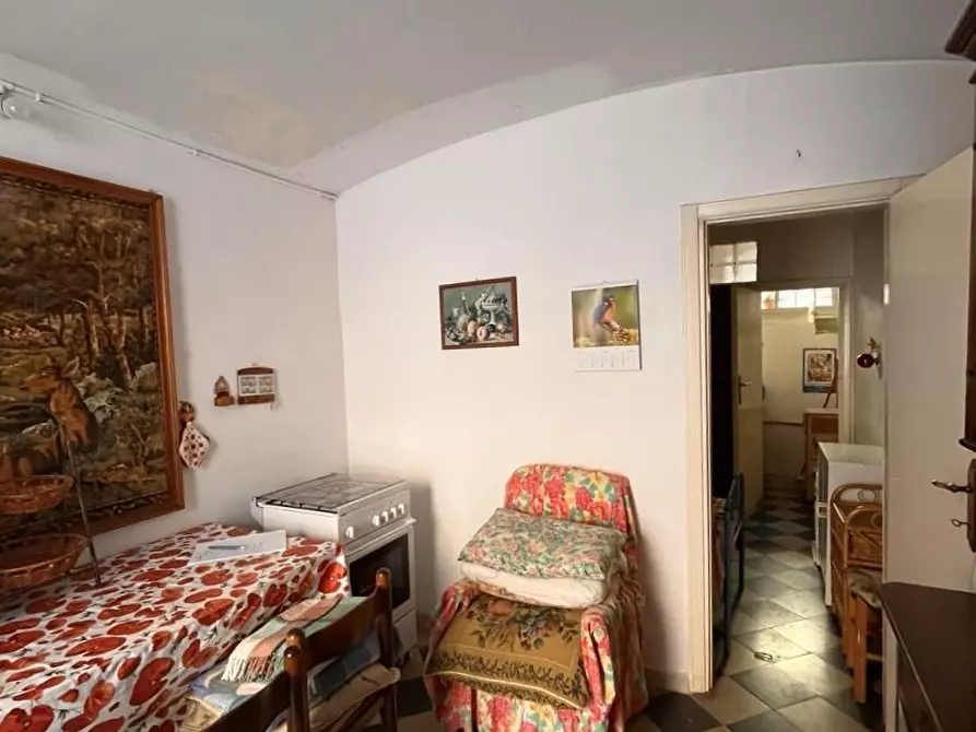 Immagine 1 di Attività commerciale in vendita  a Calci