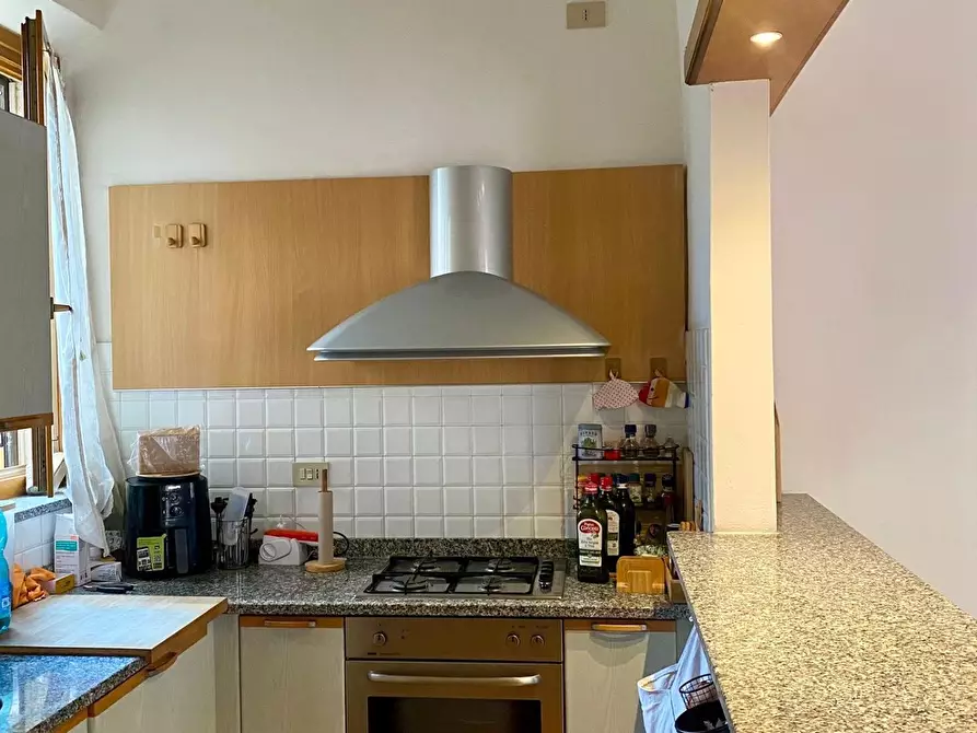 Immagine 9 di Appartamento in vendita  a Viareggio