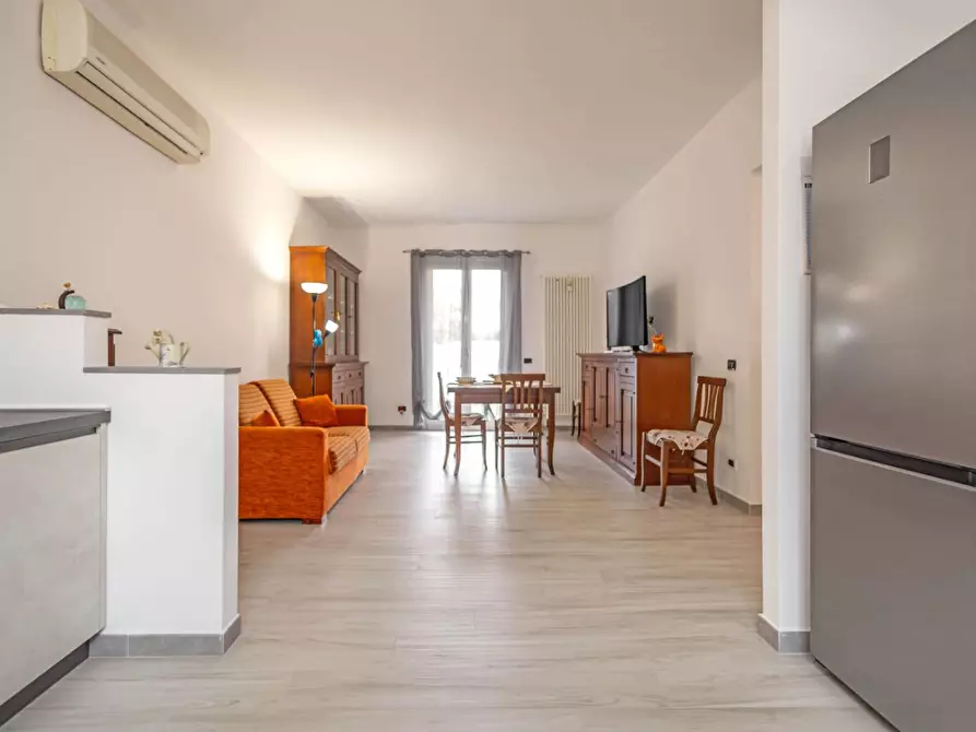 Immagine 11 di Casa semindipendente in vendita  a Cascina