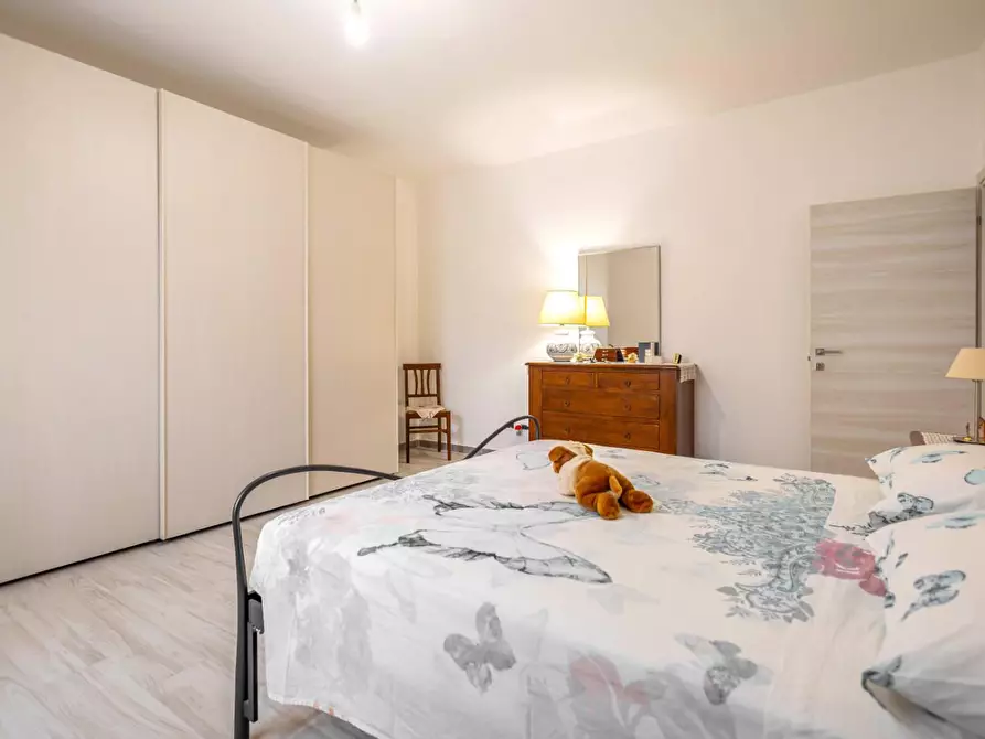 Immagine 13 di Casa semindipendente in vendita  a Cascina