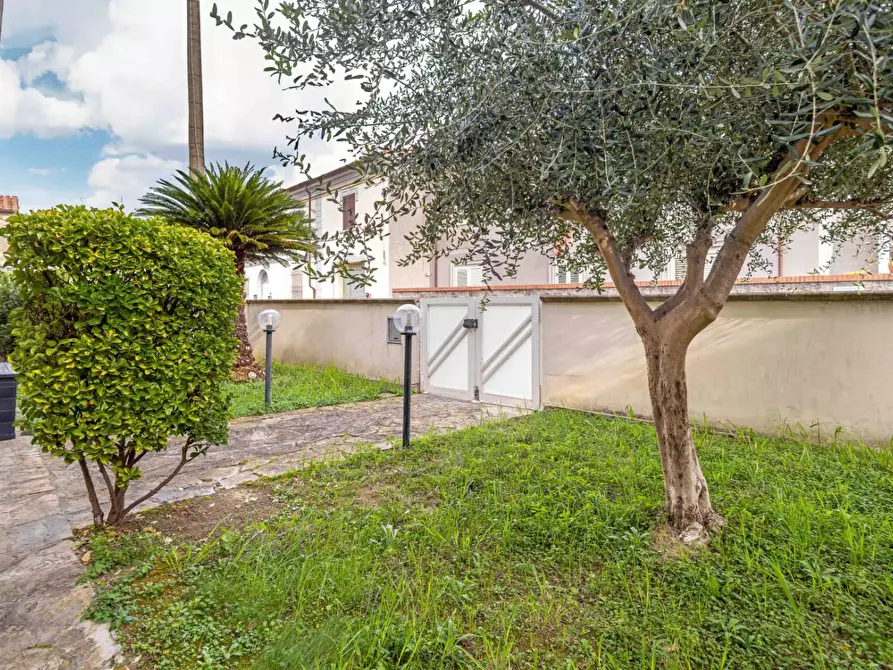 Immagine 3 di Casa semindipendente in vendita  a Cascina