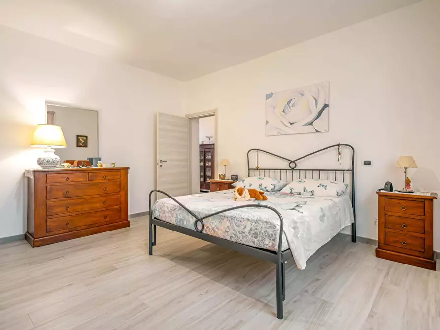 Immagine 14 di Casa semindipendente in vendita  a Cascina