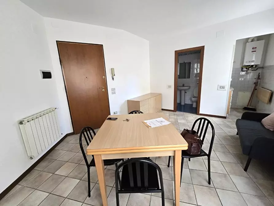 Immagine 2 di Appartamento in vendita  a San Gimignano