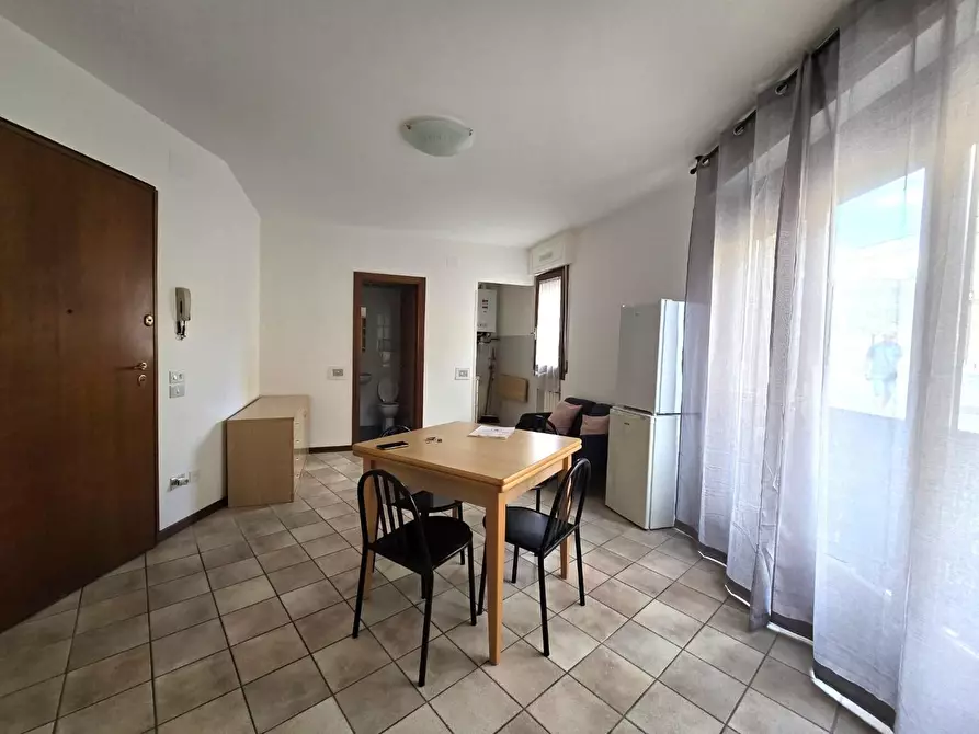 Immagine 3 di Appartamento in vendita  a San Gimignano