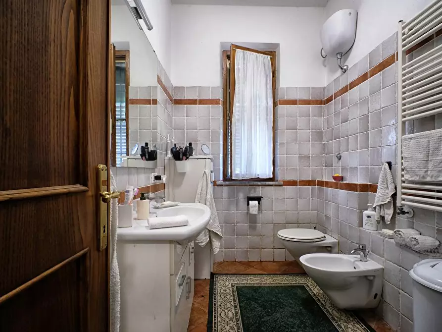 Immagine 10 di Villa in vendita  a San Giuliano Terme