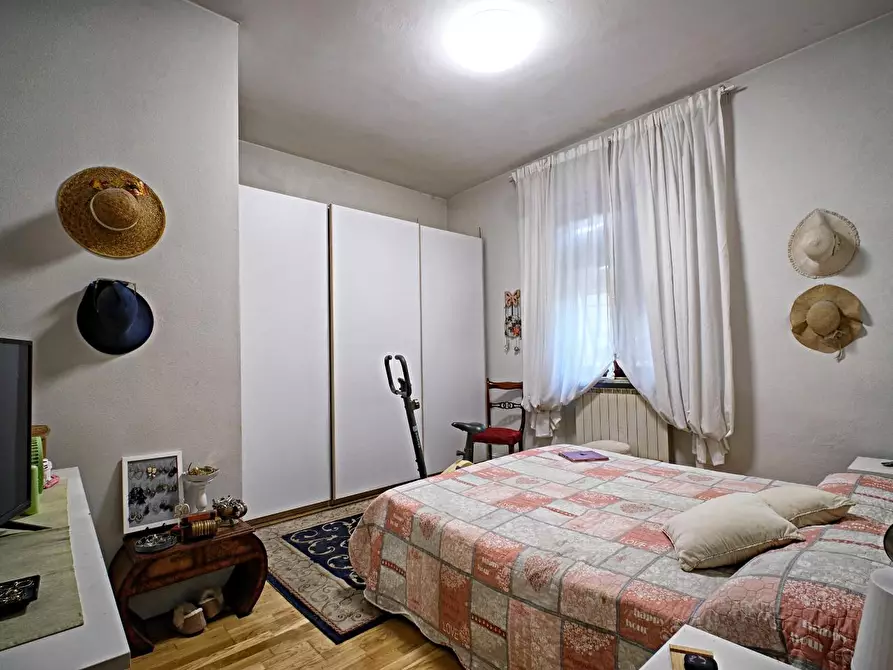 Immagine 15 di Villa in vendita  a San Giuliano Terme