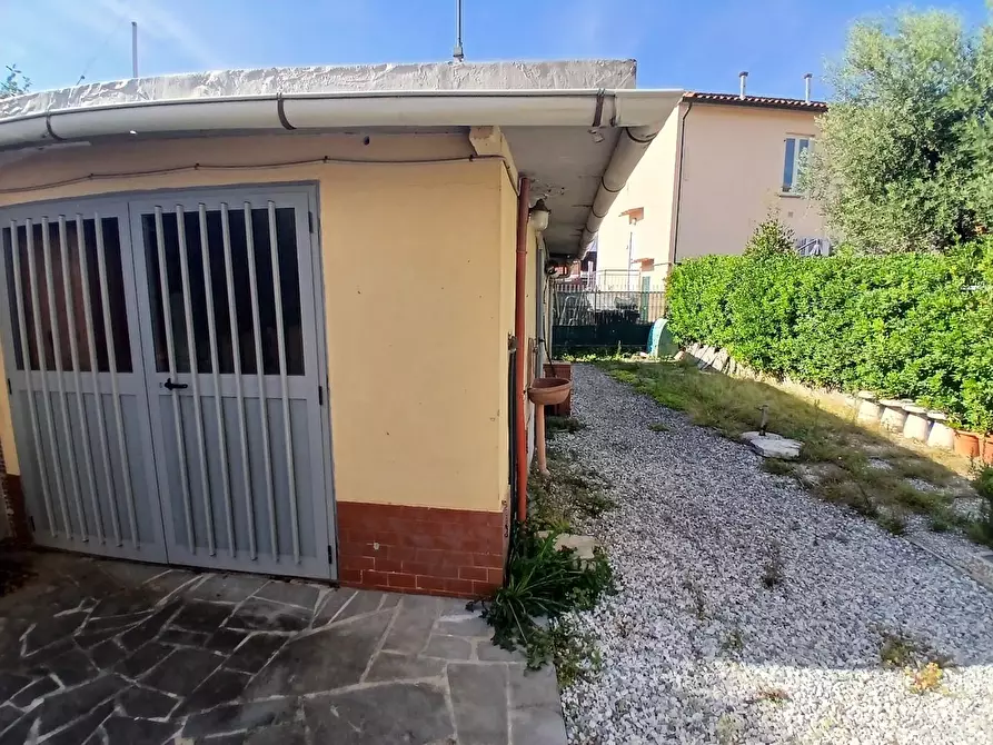 Immagine 17 di Appartamento in vendita  a San Giuliano Terme