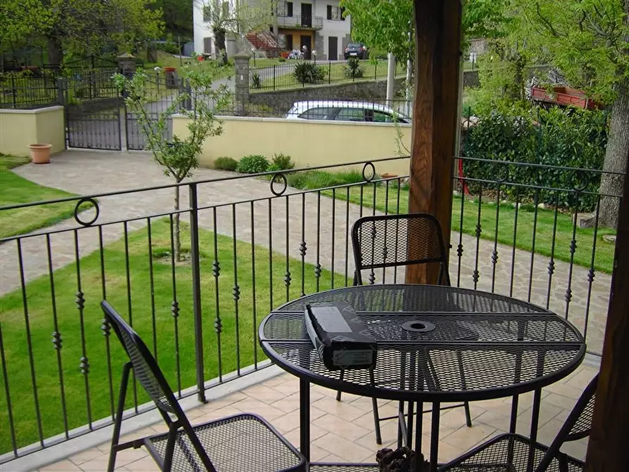 Immagine 2 di Villa in vendita  a Santa Fiora