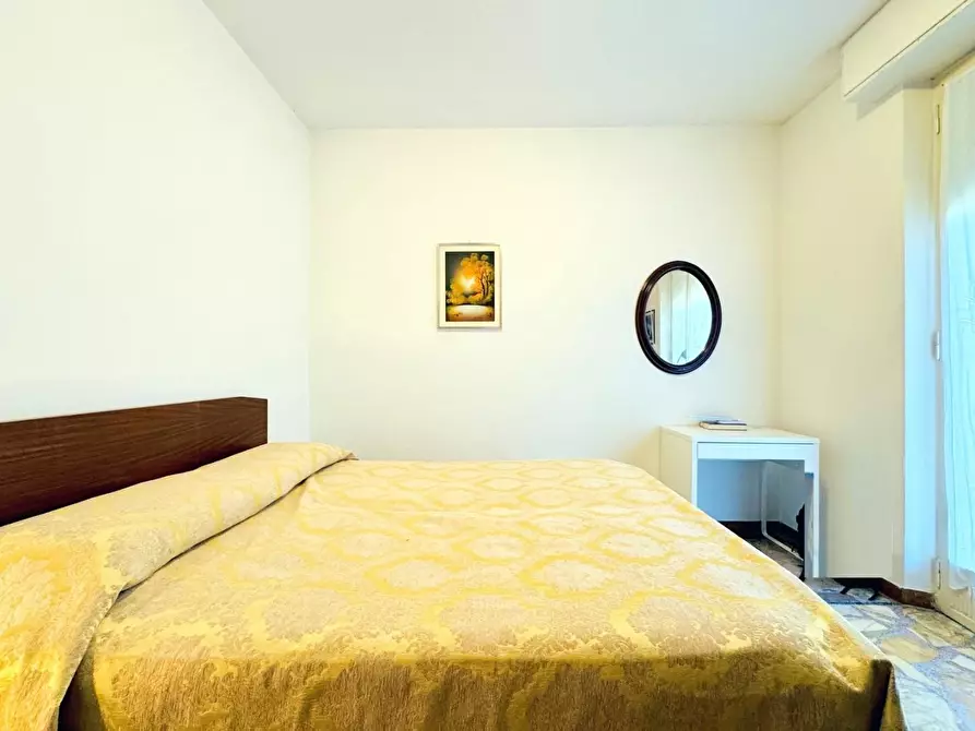 Immagine 12 di Appartamento in vendita  a Camaiore