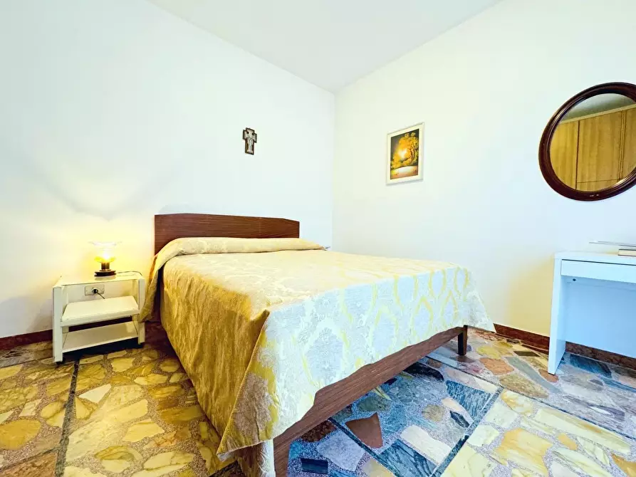 Immagine 13 di Appartamento in vendita  a Camaiore