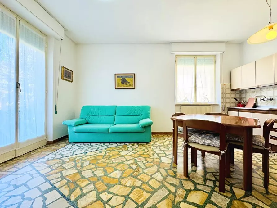 Immagine 4 di Appartamento in vendita  a Camaiore