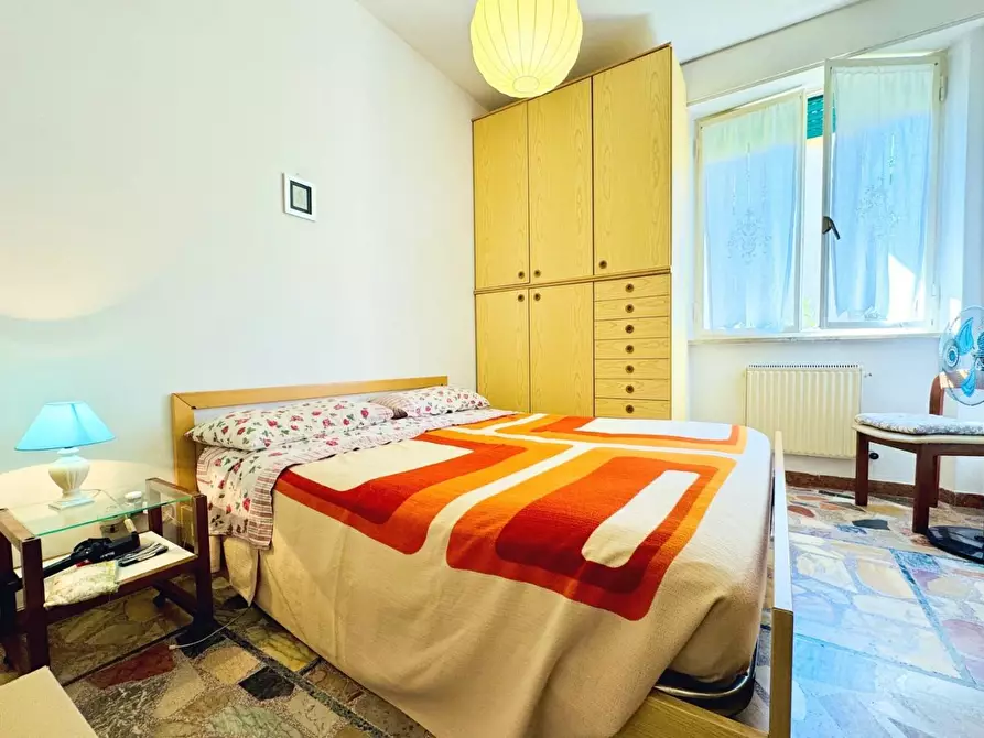 Immagine 17 di Appartamento in vendita  a Camaiore