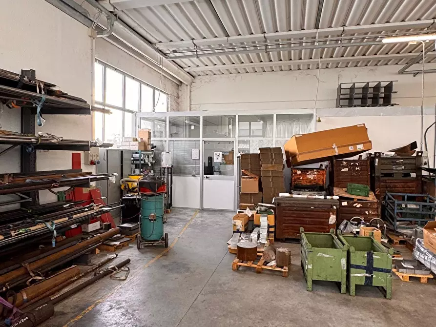 Immagine 3 di Attività artigianale in vendita  a Ponsacco