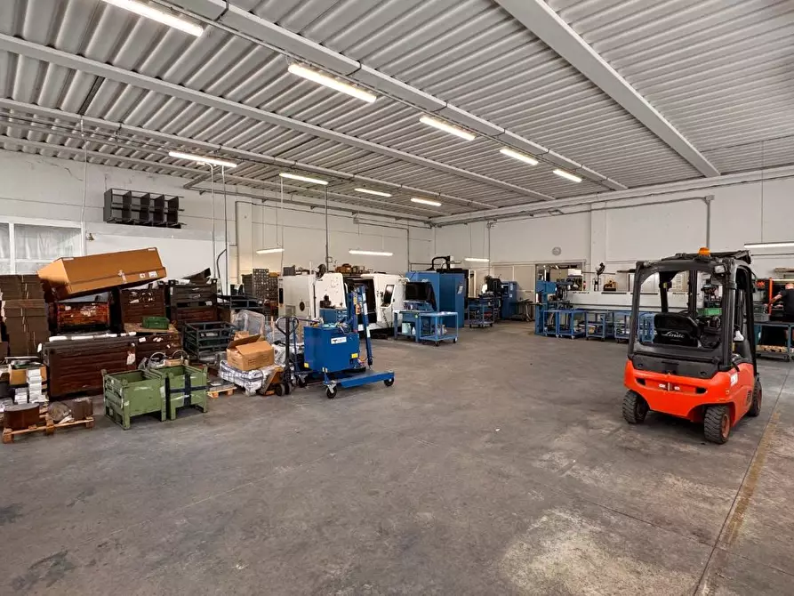 Immagine 2 di Attività artigianale in vendita  a Ponsacco