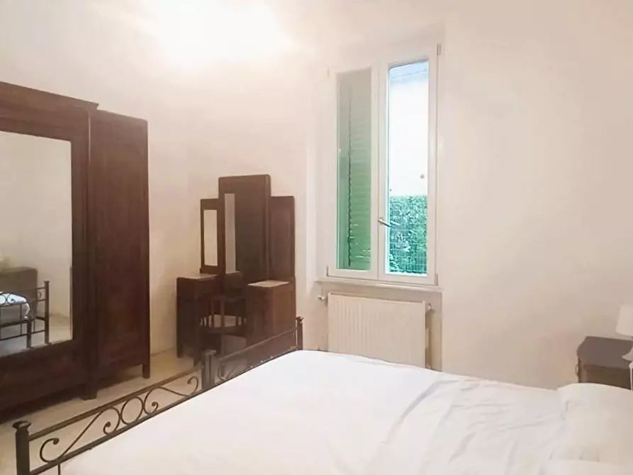 Immagine 23 di Villa in vendita  a Carrara