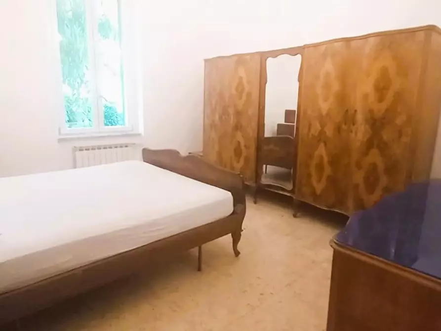 Immagine 25 di Villa in vendita  a Carrara