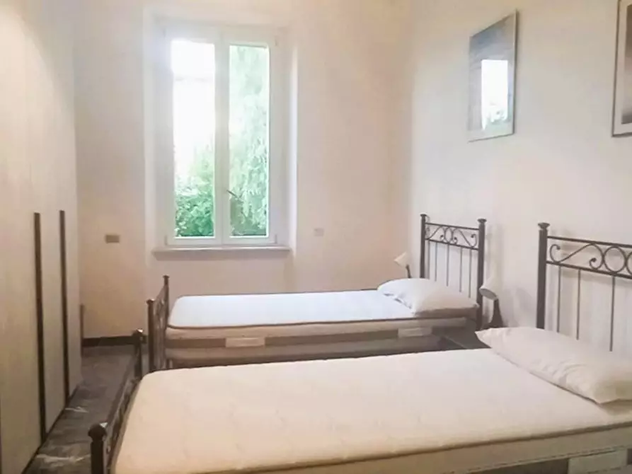 Immagine 20 di Villa in vendita  a Carrara