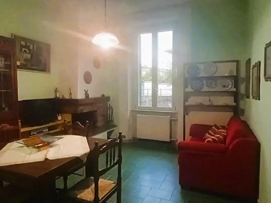 Immagine 17 di Villa in vendita  a Carrara