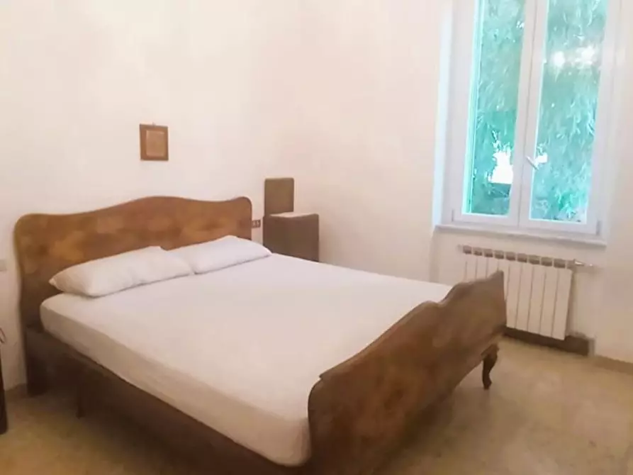 Immagine 24 di Villa in vendita  a Carrara