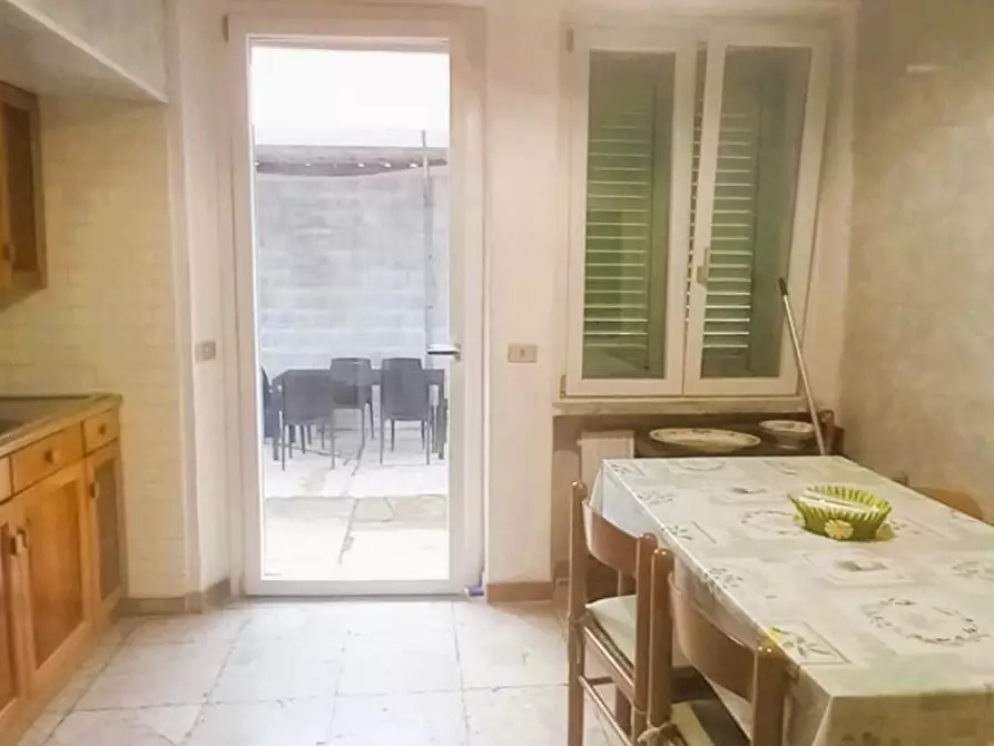 Immagine 14 di Villa in vendita  a Carrara