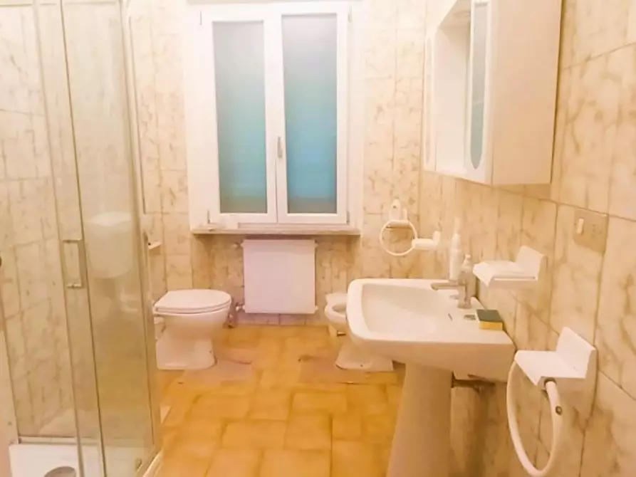 Immagine 19 di Villa in vendita  a Carrara