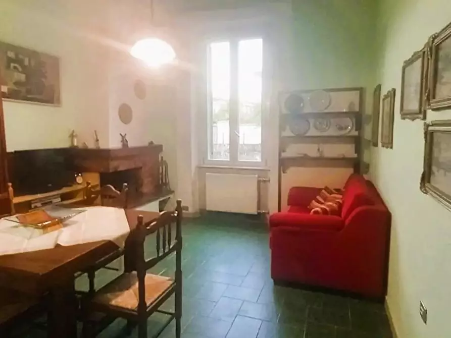 Immagine 18 di Villa in vendita  a Carrara