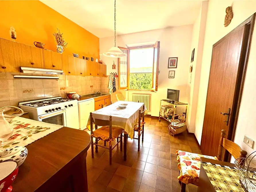 Immagine 9 di Villa in vendita  a Empoli