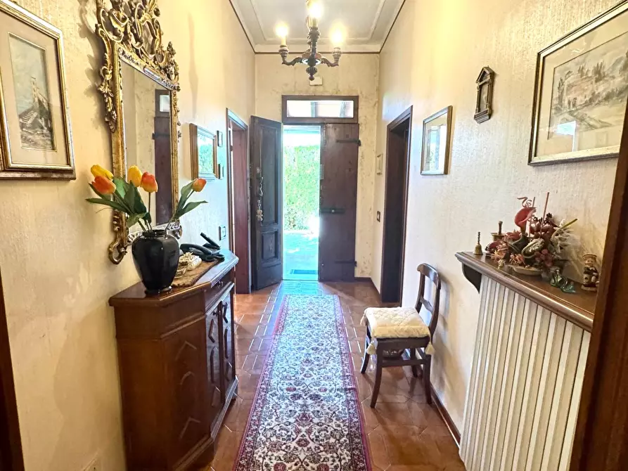 Immagine 27 di Villa in vendita  a Empoli