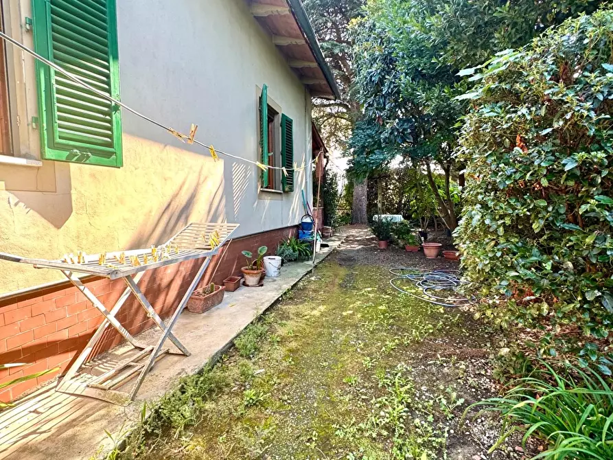 Immagine 4 di Villa in vendita  a Empoli