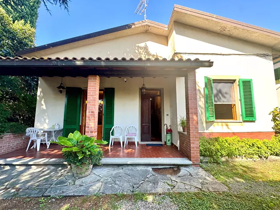 Immagine 3 di Villa in vendita  a Empoli