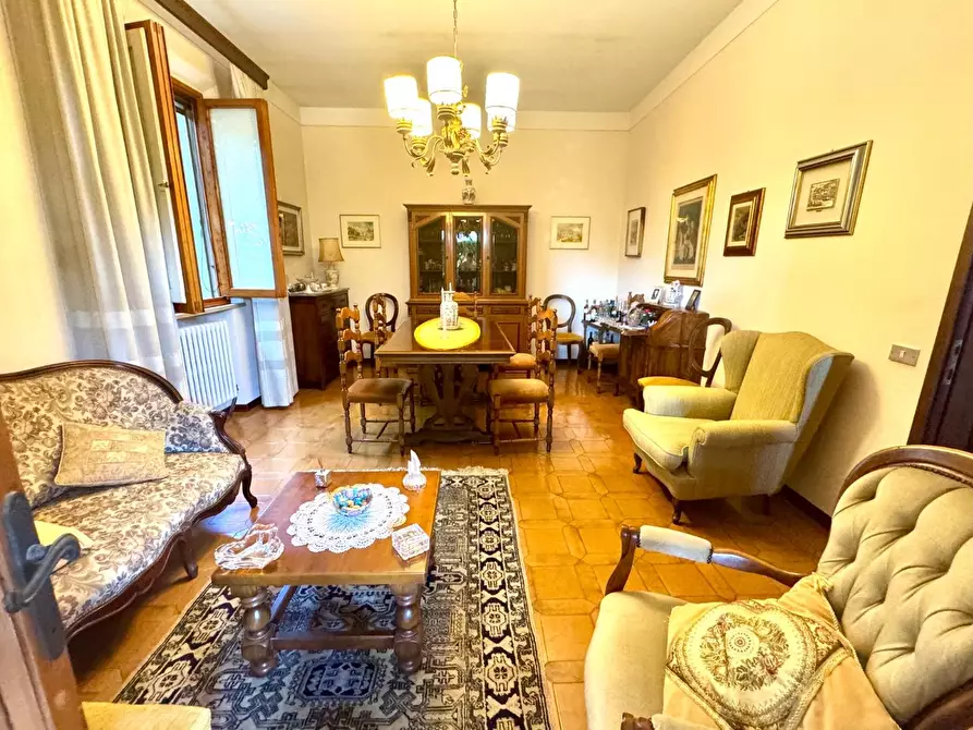 Immagine 11 di Villa in vendita  a Empoli