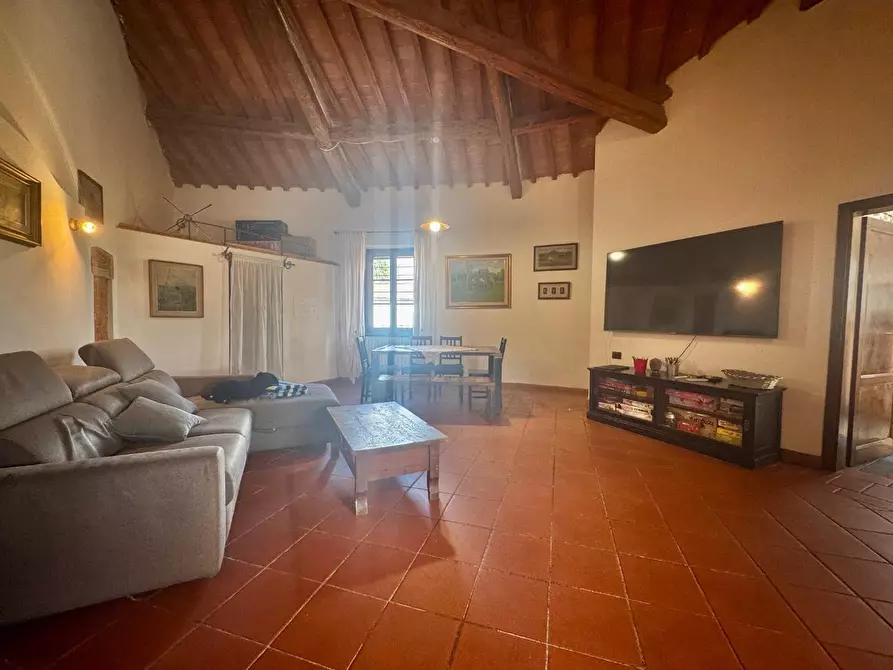 Immagine 5 di Casa colonica in vendita  a Santa Croce Sull'arno