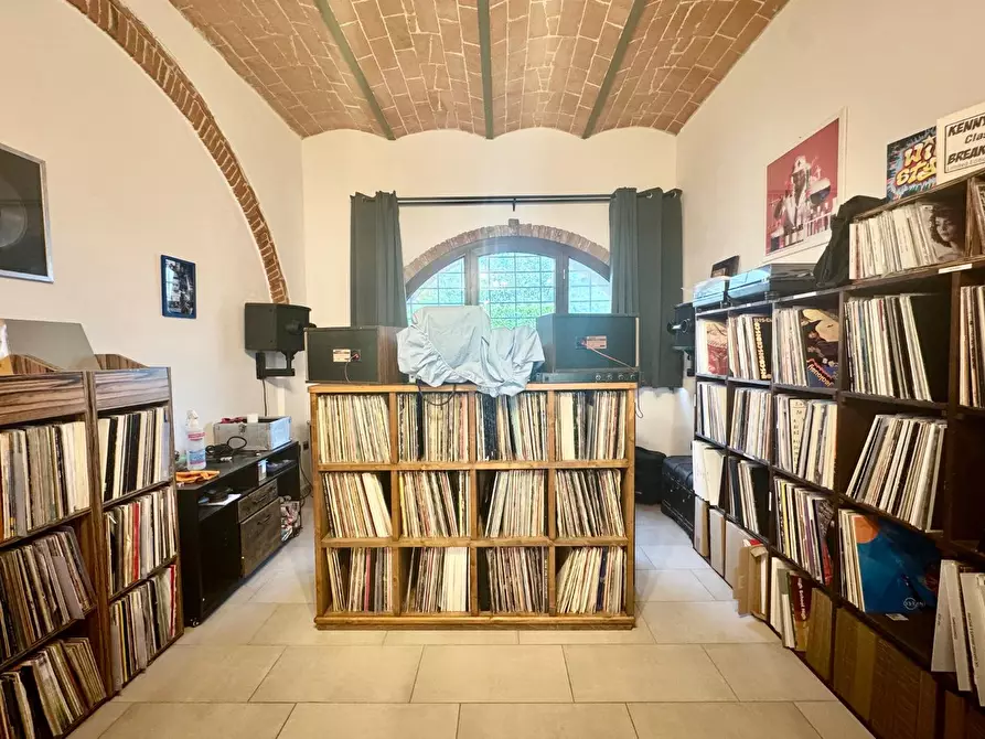 Immagine 13 di Casa colonica in vendita  a Santa Croce Sull'arno