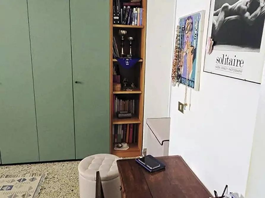 Immagine 25 di Appartamento in vendita  a Pisa