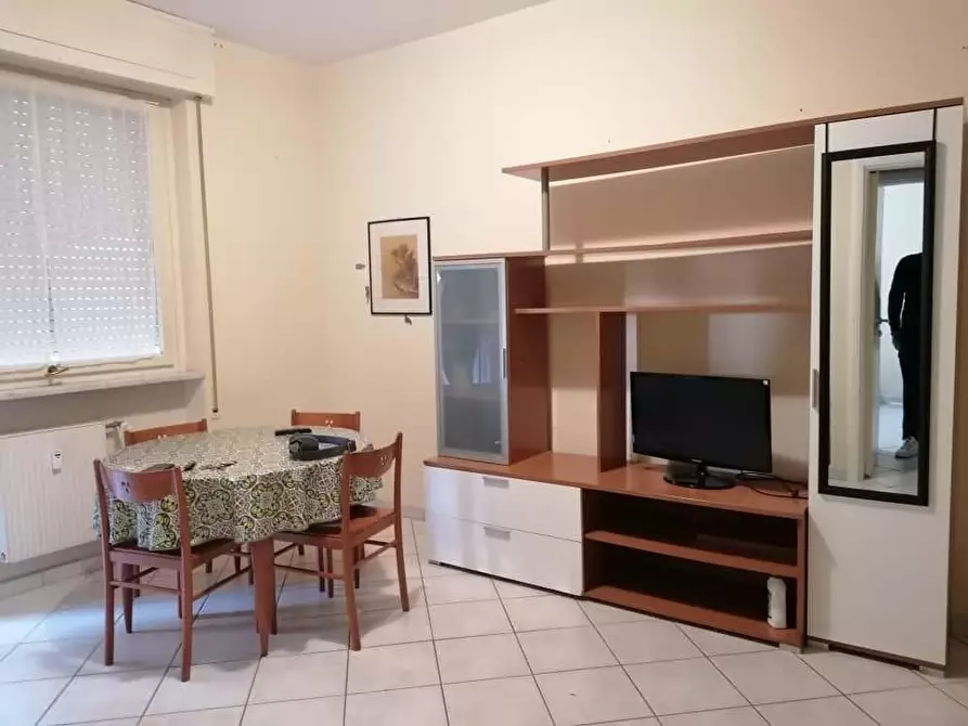 Immagine 2 di Appartamento in vendita  a Carrara