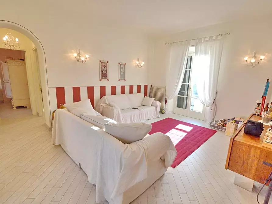 Immagine 3 di Appartamento in vendita  a Forte Dei Marmi