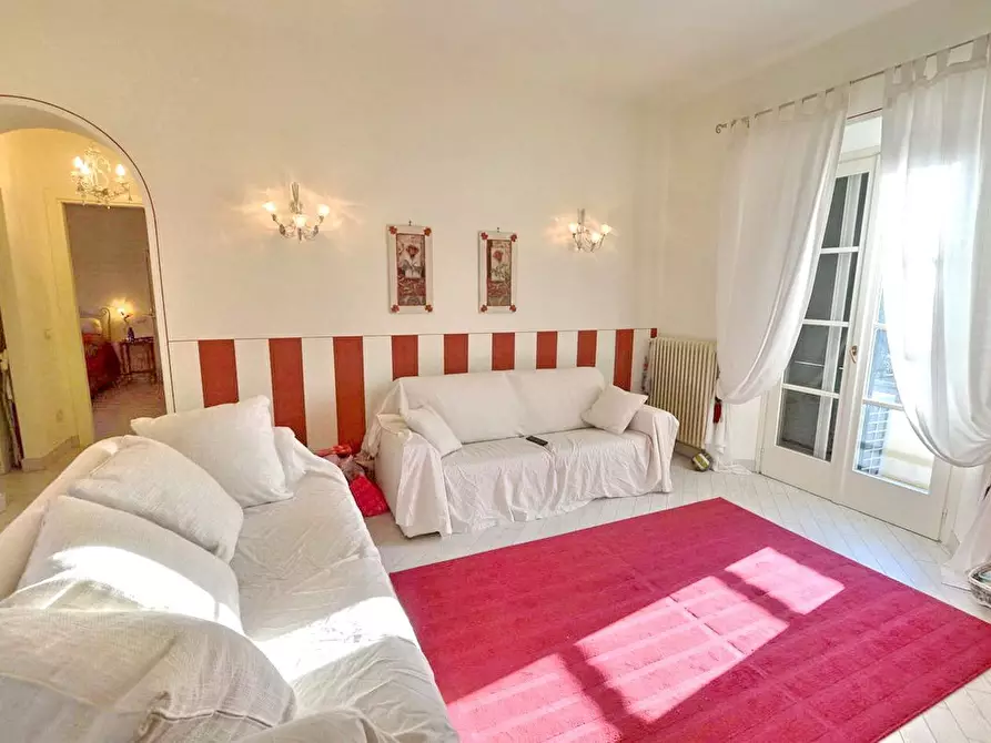 Immagine 1 di Appartamento in vendita  a Forte Dei Marmi