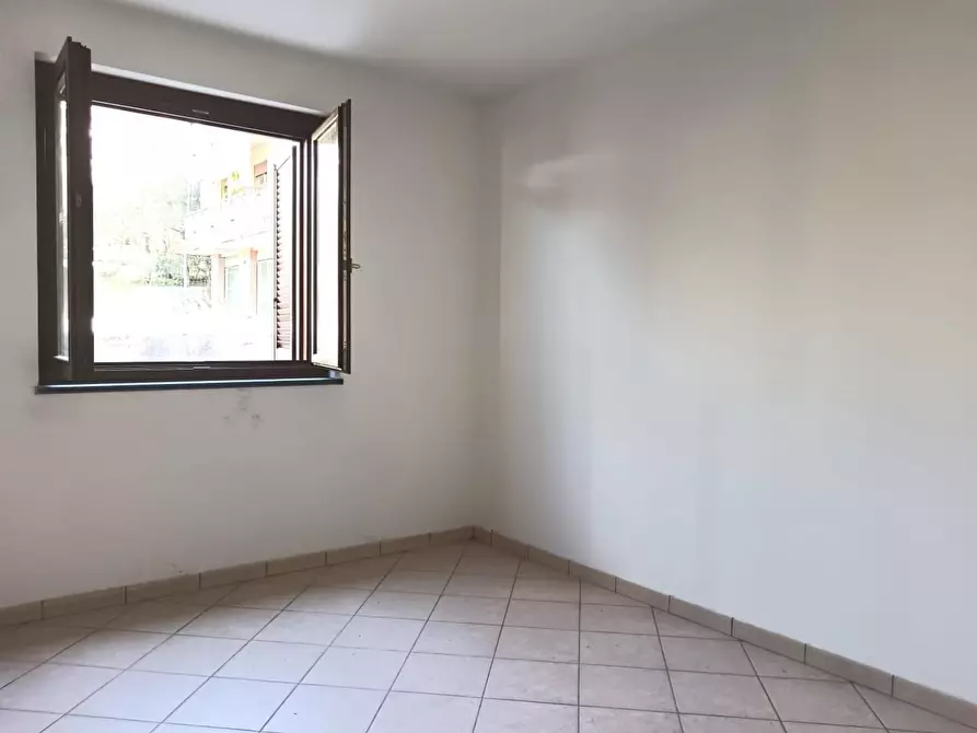 Immagine 8 di Appartamento in vendita  a Pescia