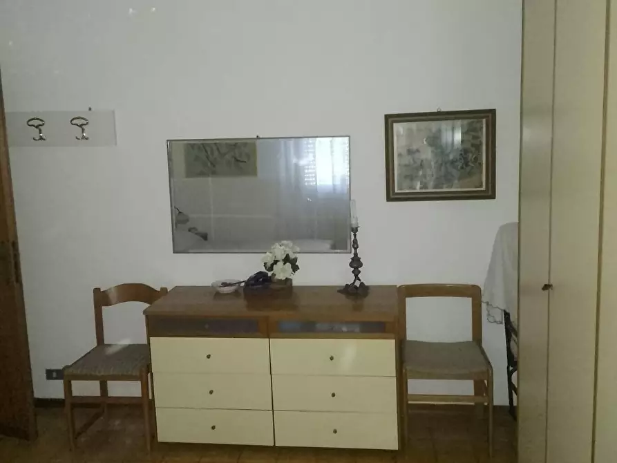 Immagine 11 di Appartamento in vendita  a Carrara