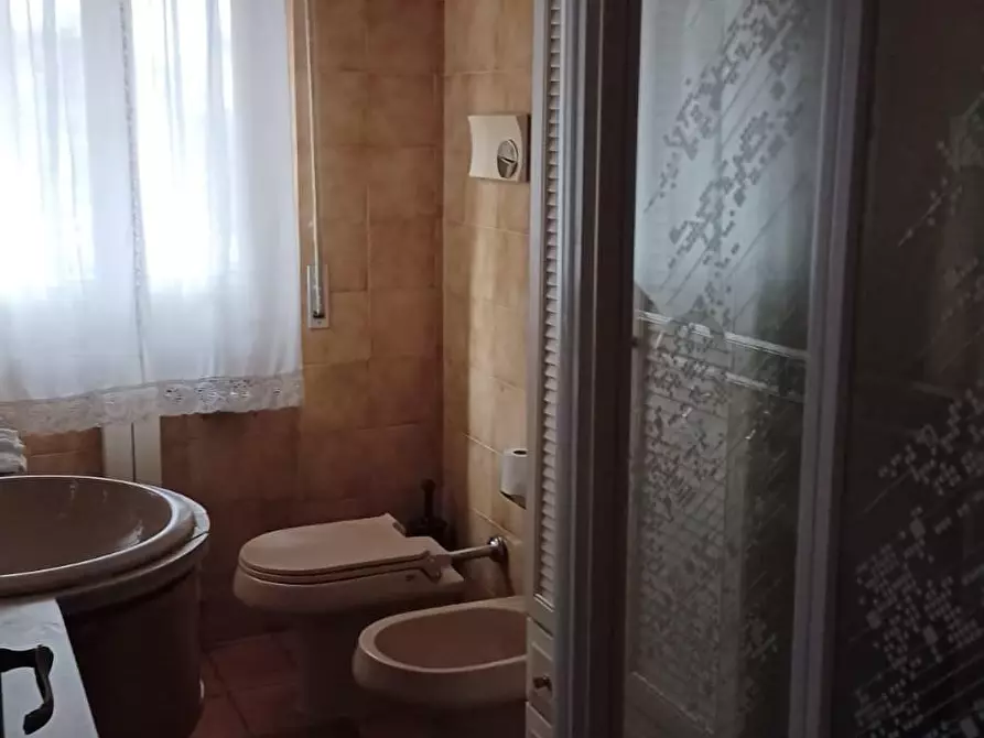 Immagine 5 di Appartamento in vendita  a Carrara