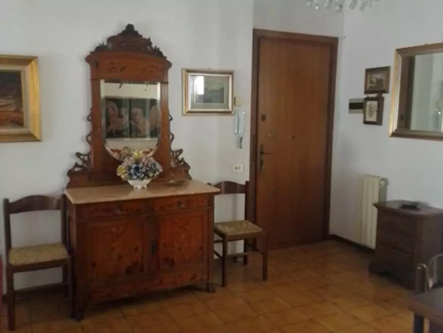 Immagine 12 di Appartamento in vendita  a Carrara