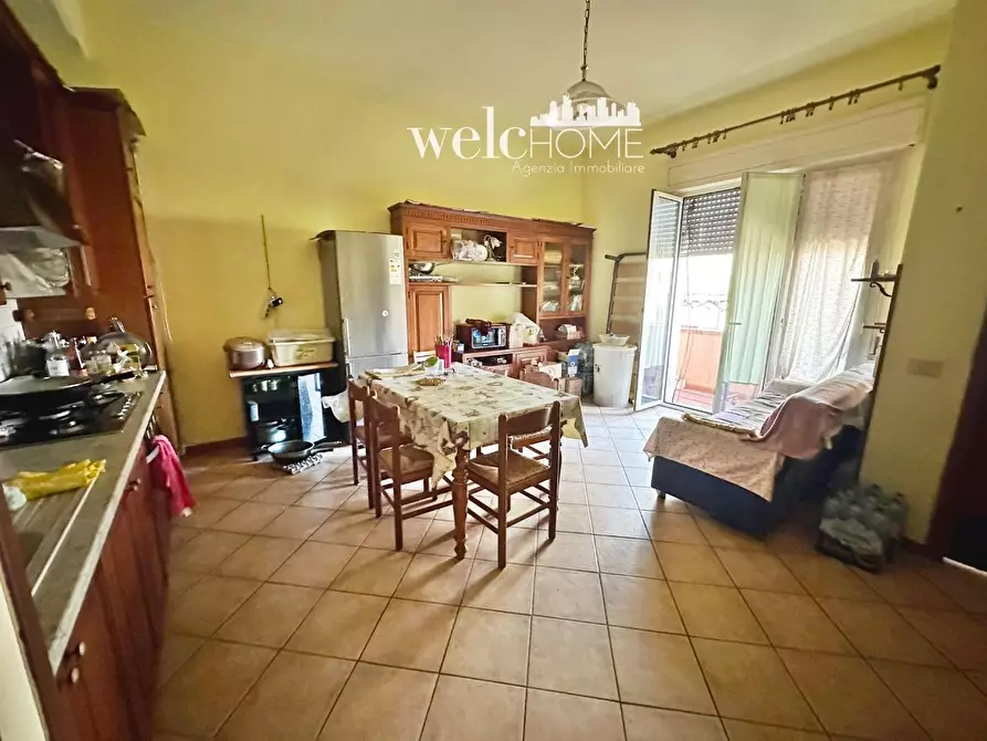 Immagine 3 di Appartamento in vendita  a Campi Bisenzio