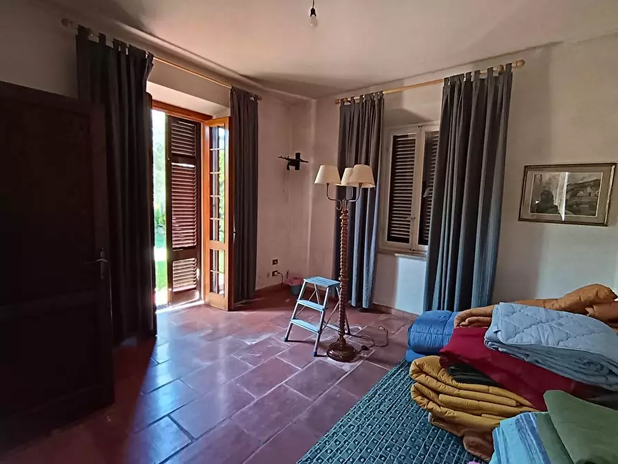 Immagine 15 di Villa in vendita  a Lucca