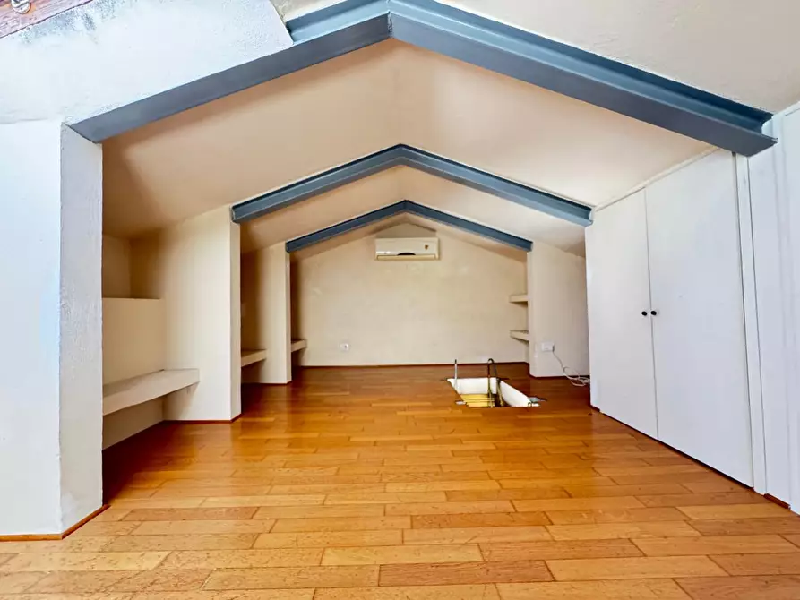 Immagine 24 di Appartamento in vendita  a Empoli