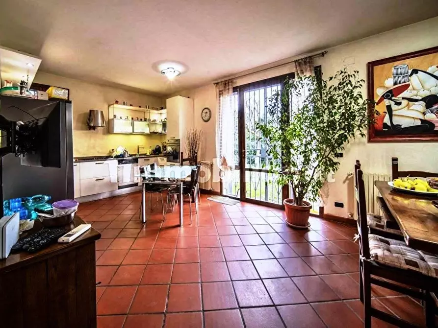 Immagine 5 di Casa bifamiliare in vendita  a San Giuliano Terme