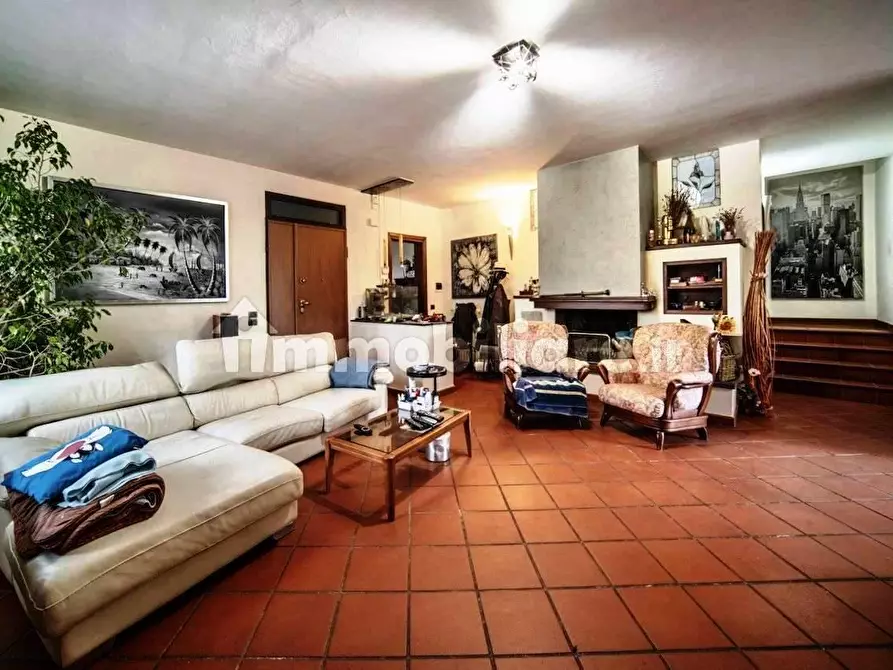 Immagine 2 di Casa bifamiliare in vendita  a San Giuliano Terme